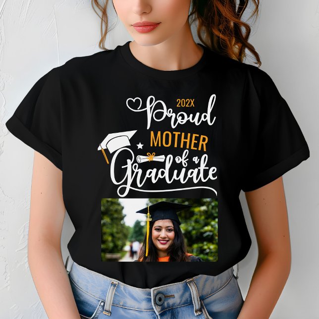 Camiseta Orgullosa madre de un Personalizado graduado (Subido por el creador)