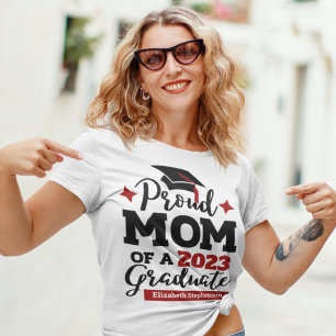 Camiseta Orgullosa madre de una pareja de graduados en 2023