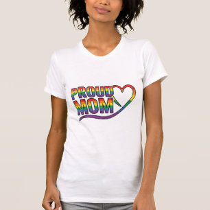 Camiseta Orgullosa Mamá Corazón Arcoíris Diseño de Grabado