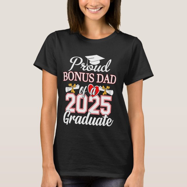 Camiseta Orgullosa mamá de una clase de 2025 graduada mamá  (Anverso)