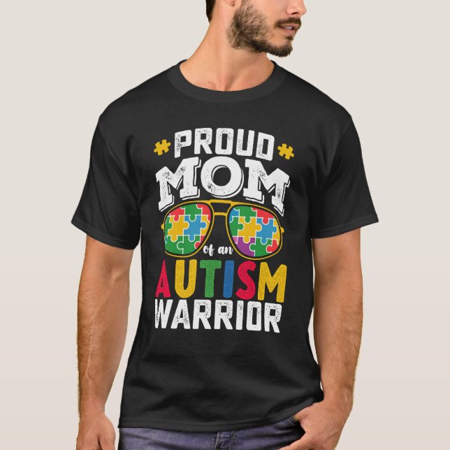 Camiseta Orgullosa Mamá De Una Familia De Guerreros Del Aut (Anverso)