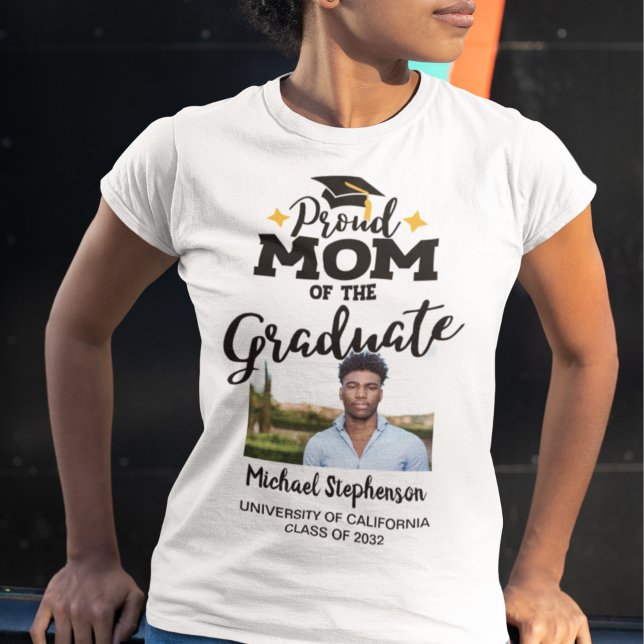 Camiseta Orgullosa mamá del nombre de la foto del graduado  (Subido por el creador)