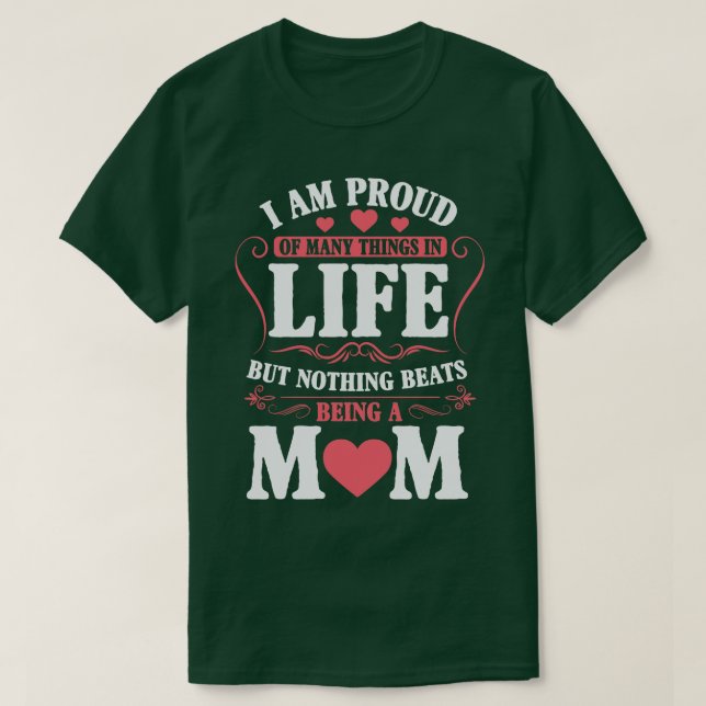 Camiseta Orgullosa Mamá Un Título Más Allá De Comparar (Diseño del anverso)