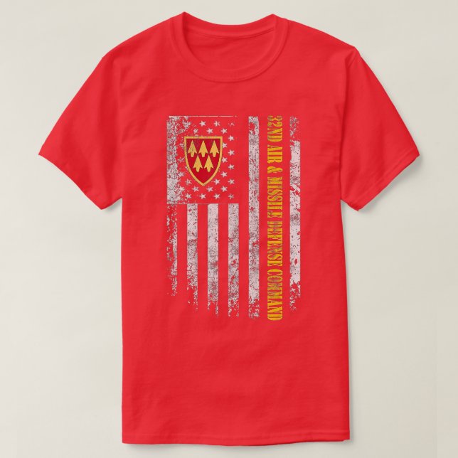 Camiseta Orgulloso 32.º Veterano Del Comando De Defensa Aér (Diseño del anverso)