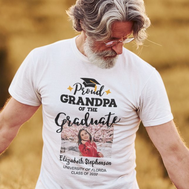 Camiseta Orgulloso abuelo del graduado con foto de nombre T (Subido por el creador)