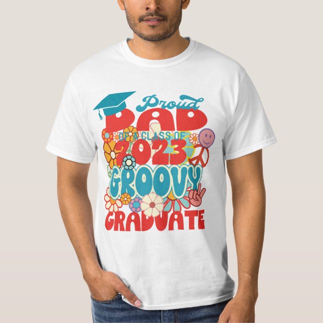 Camiseta Orgulloso DAD de una clase de 2023 Graduado Retro  (Anverso)