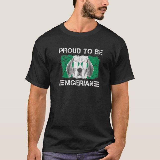 Camiseta Orgulloso de ser un perro de bandera nigeriana que (Anverso)