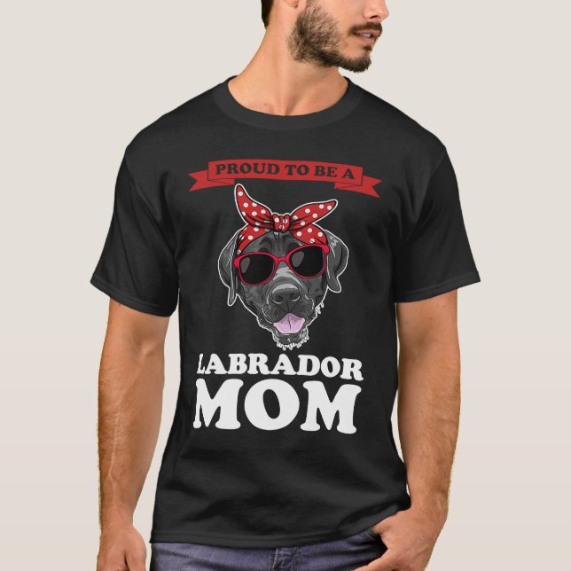 Camiseta orgulloso de ser una madre labradora labradora (Anverso)