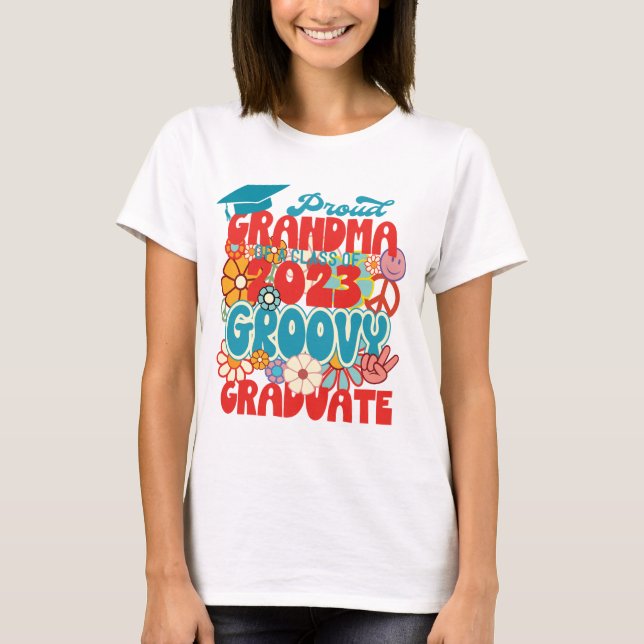 Camiseta Orgulloso GRANDMA de una clase de 2023 Graduate Re (Anverso)