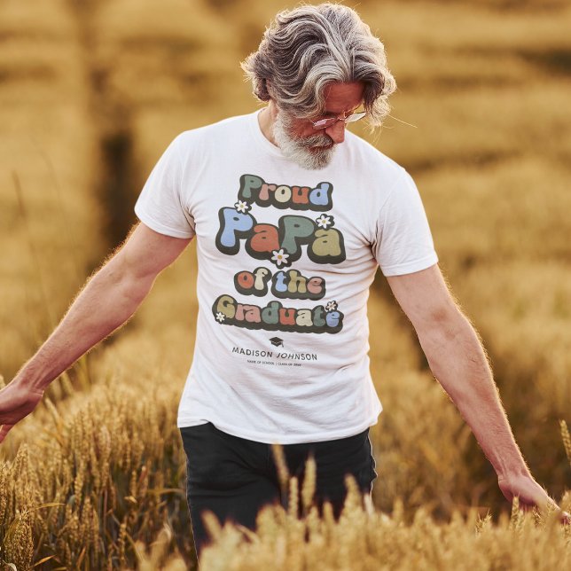 Camiseta Orgulloso Groovy Papa del graduado (Subido por el creador)