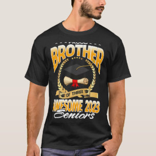 Camiseta Orgulloso Hermano De Tres Impresionantes Mayores D