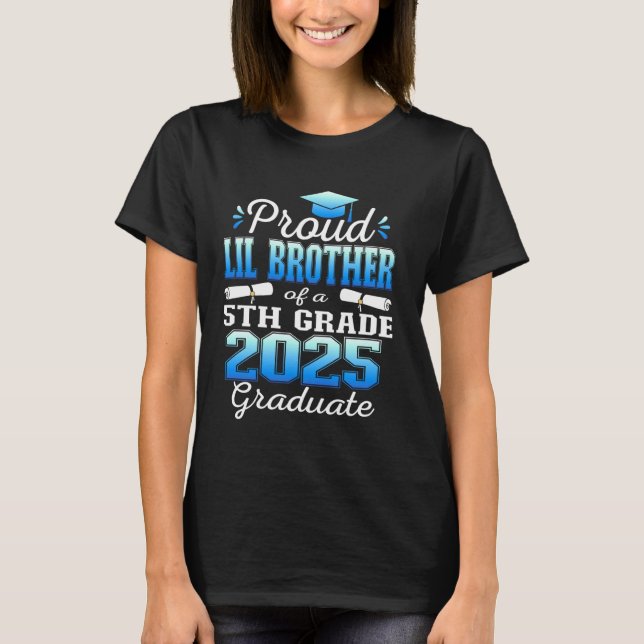 Camiseta Orgulloso Hermano Pequeño de Graduado de 5º Grado  (Anverso)