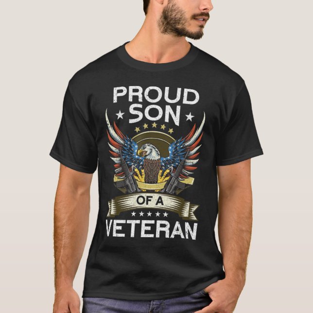Camiseta Orgulloso Hijo De Una Veterana Bandera Estadounide (Anverso)