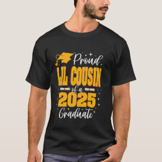 Camiseta Orgulloso Lil-Cousin de una clase de Graduado 2025