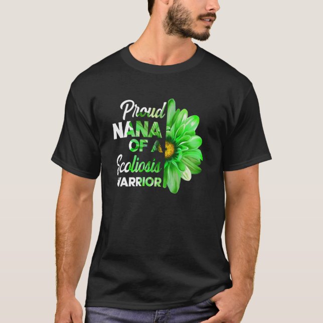 Camiseta Orgulloso Nana De Un Guerrero De La Escoliosis, Ci (Anverso)
