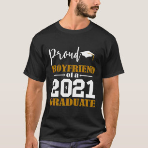 Camiseta Orgulloso novio de un graduado blanco en 2021