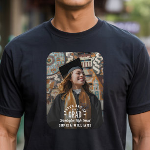 Camiseta Orgulloso Papá Graduado Tipografía Varsity Foto de