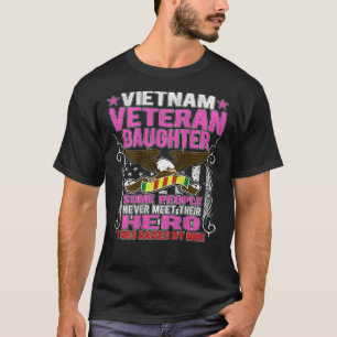 Camiseta  Orgulloso regalo de hija veterana de Vietnam - Lo