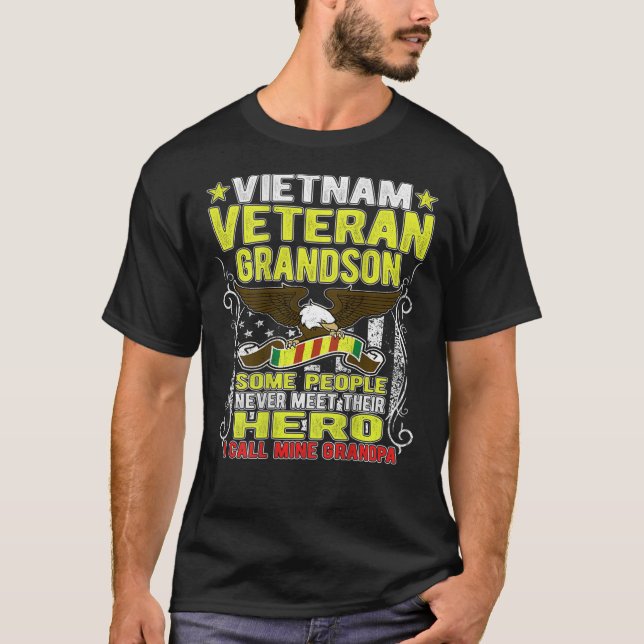 Camiseta  Orgulloso Veterano Abuelo de Vietnam - Militar (Anverso)