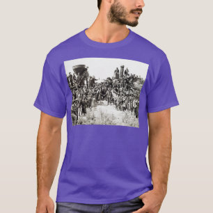 Camiseta Oriente y Occidente dan la mano en el último momen