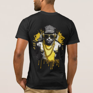 Camiseta Oro de estilo urbano de Hip Hop en la calle Retrat