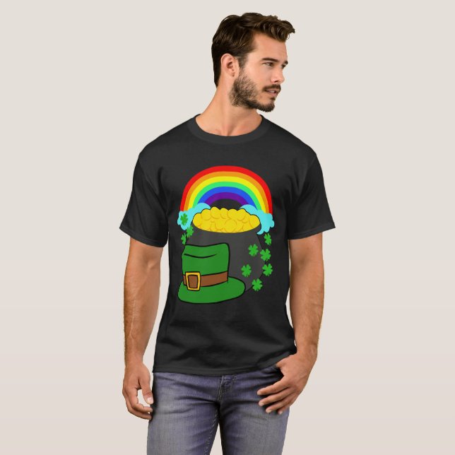 Camiseta Oro Gorra Lluvia Arcoiris Lado Día De Sta Patrocin (Anverso completo)