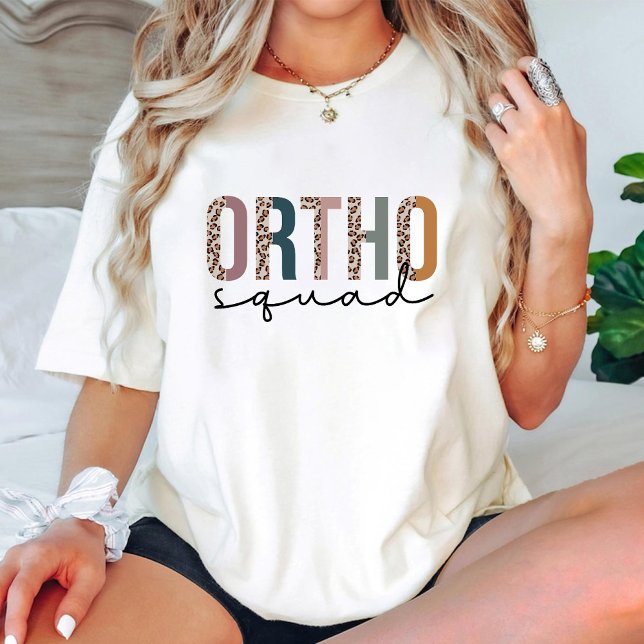 Camiseta Ortho Squad, Leopard Print Ortopedic Enfermera (Ortho Squad, Leopard Print Orthopedic Nurse T-Shirt)