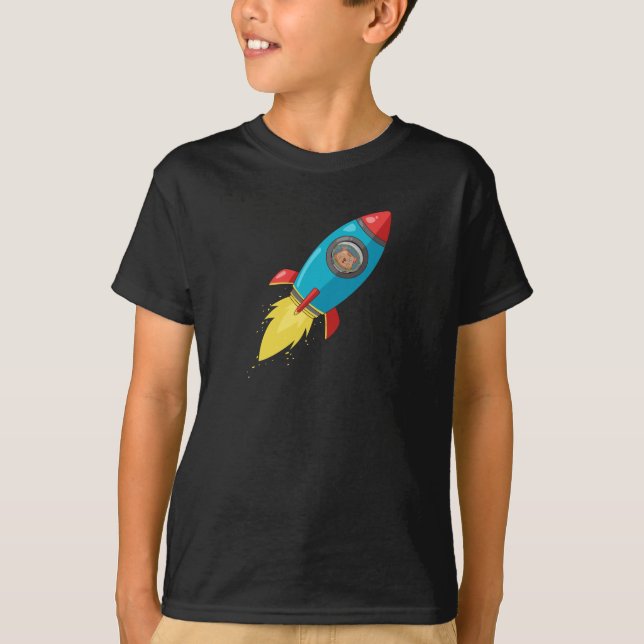 Camiseta oscura de Tabitha Fink Rocket (Anverso)