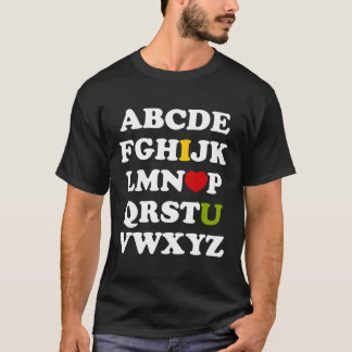 Camiseta oscura del alfabeto te amo