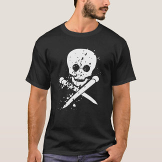 Camiseta oscura del cráneo de la ha