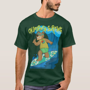 Camiseta Oso californiano en pantalones cortos navegando po