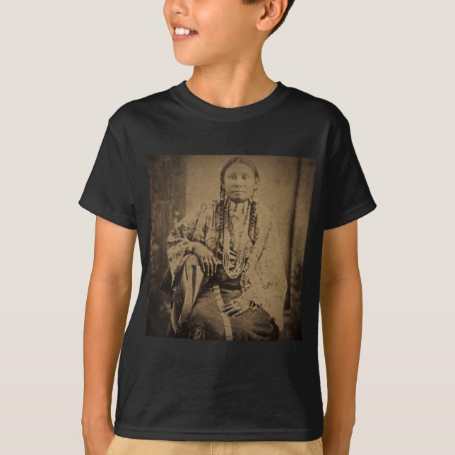Camiseta Oso indio de Nettie del explorador de Cheyenne (Anverso)