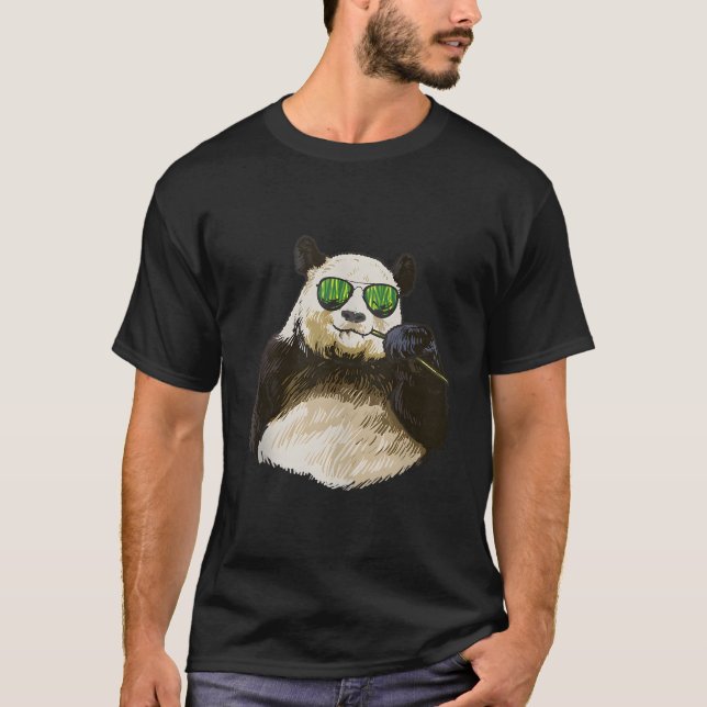 Camiseta Oso panda comiendo bambú relajado (Anverso)