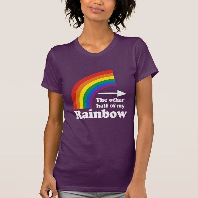 CAMISETA OTRA MITAD DE MI ARCOÍRIS APUNTANDO A LA DERECHA - (Anverso)