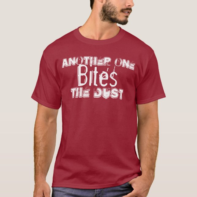 Camiseta Otro muerde el polvo (Anverso)