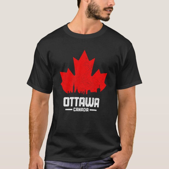 Camiseta Ottawa Quebec Canada Maple Leaf Canadian Flag Skyl (Anverso)