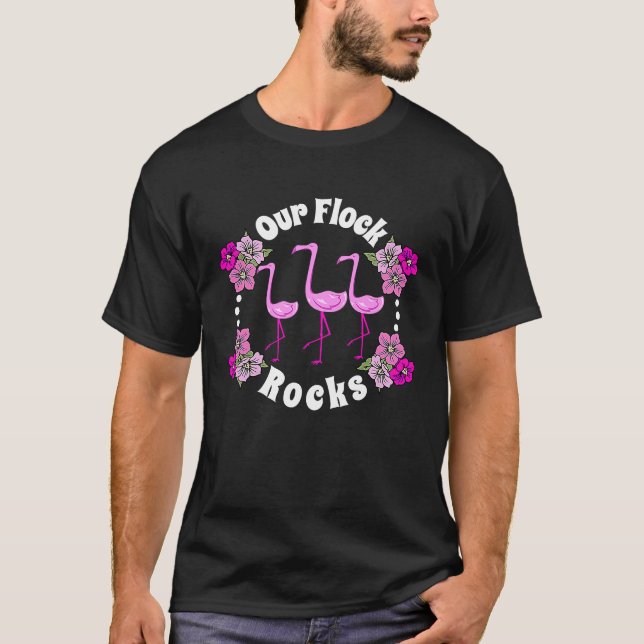Camiseta Our Flock Rocks Flamingo Girls Trip Matching Vacat (Anverso)