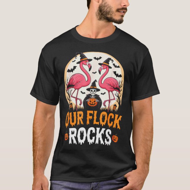 Camiseta Our Flock Rocks Flamingo Halloween Costume Matchin (Anverso)