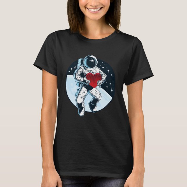 Camiseta Outer Space Valentine Astronaut Holding Red Heart (Anverso)