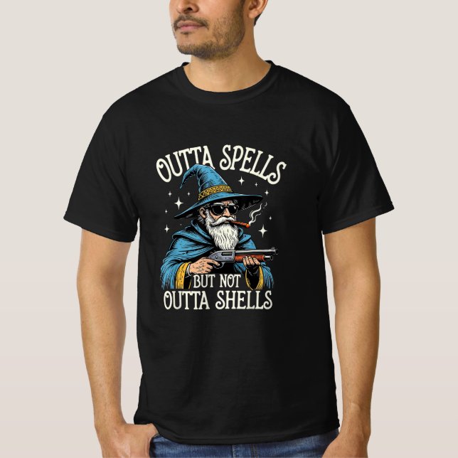 Camiseta Outta Spells But Not Outta Shells Wizard Fantasy  (Anverso)