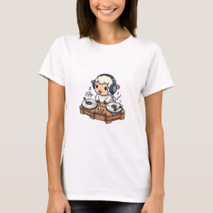 Camiseta Oveja DJ linda con auriculares mezclando en rústic