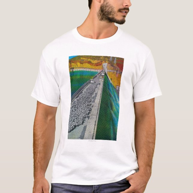Camiseta Ovejas a través de la presa magnífica de Coulee (Anverso)
