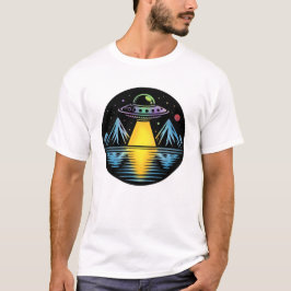 Camiseta OVNI retro en las montañas que reflejan el agua
