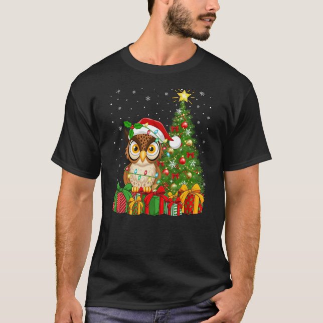 Camiseta Owl Bird Xmas Tree Lighting Santa Hat Owl Christma (Anverso)