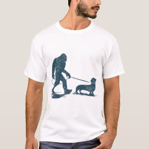 Camiseta Pachón perro Bigfoot caminando perro salchicha div