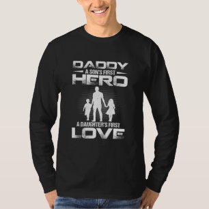 Camiseta Padre Día Papi Hijos Primeras Hijas Héroes Primero