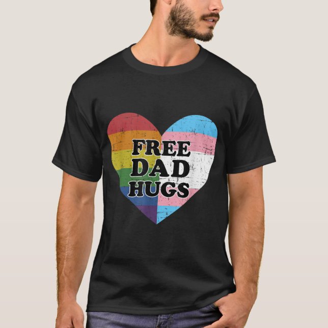 Camiseta Padre libre se abraza con arco iris y bandera tran (Anverso)