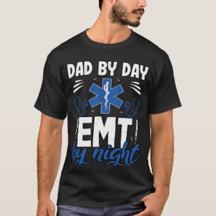 Camiseta Padre paramédico de día reunido de noche paramédic