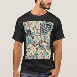 Camiseta Paisley Oriental: Elegancia Textil Estilizada.