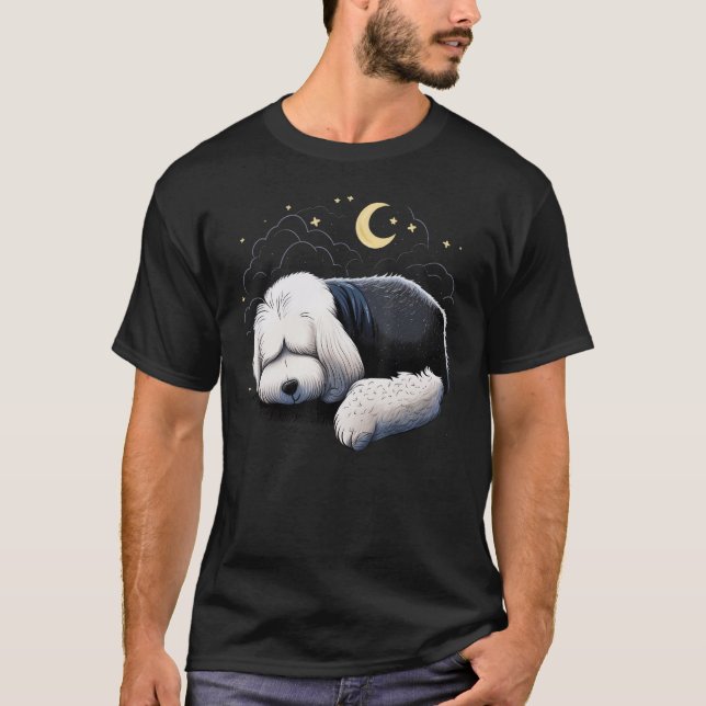 Camiseta Pajama del perro pastor inglés viejo tocando la ca (Anverso)